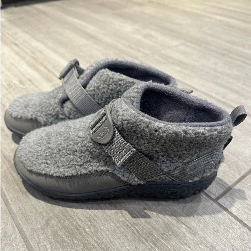 Chaco Kids 5.5‎ Women 7.5 Ramble Puff Linear Gray Fleece Booties Gorpcore Cozy